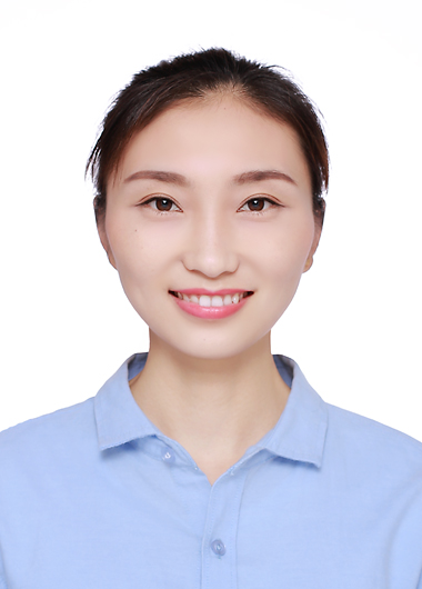 张曼